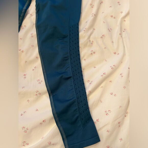Fabletics Women's Blue Leggings Small NWT - Picture 5 of 7